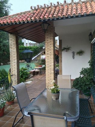 Foto 2 de Chalet en venta en Torrequinto de 6 habitaciones con terraza y piscina