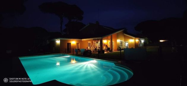 Foto 2 de Venta de chalet en Roche de 5 habitaciones con piscina y jardín