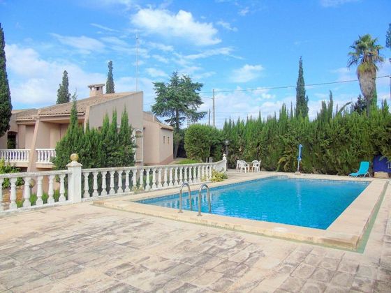 Foto 1 de Venta de chalet en Llosa de Ranes de 6 habitaciones con terraza y piscina