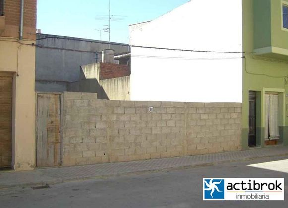Foto 1 de Venta de terreno en Villanueva de Castellón de 133 m²