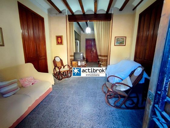 Foto 2 de Chalet en venta en Cerdà de 2 habitaciones con garaje y jardín
