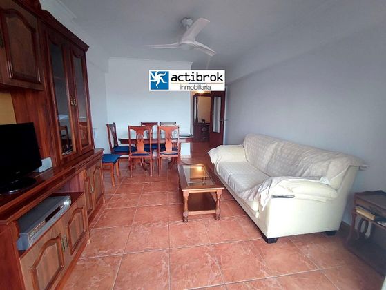 Foto 2 de Piso en venta en Xàtiva de 3 habitaciones con balcón y aire acondicionado