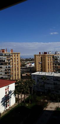 Foto 1 de Venta de piso en Castilleja de la Cuesta de 3 habitaciones con terraza y balcón