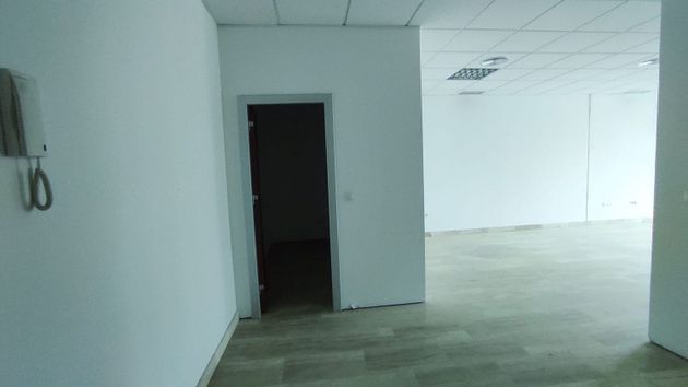 Foto 2 de Venta de oficina en Nueva Alcalá de 82 m²