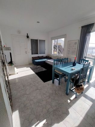 Foto 2 de Pis en lloguer a calle La Barca de 3 habitacions amb mobles i balcó