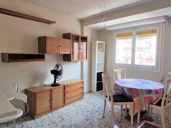 Foto 1 de Piso en alquiler en calle José Salarullana de Dios de 3 habitaciones con muebles y calefacción