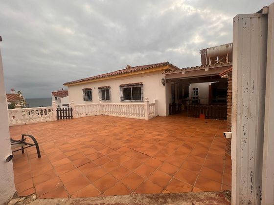Foto 1 de Casa adossada en venda a calle Bellavista de 6 habitacions amb terrassa i piscina