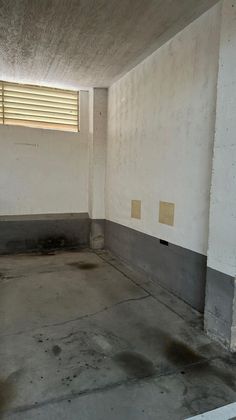 Foto 1 de Garatge en venda a Velilla de San Antonio de 18 m²