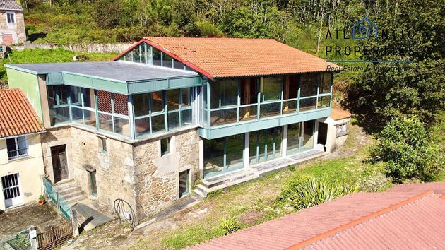 Foto 2 de Casa en venta en calle Lugar Siavo de 5 habitaciones con terraza y piscina
