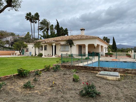 Foto 1 de Venta de chalet en El Padrón - El Velerín - Voladilla de 5 habitaciones con terraza y piscina