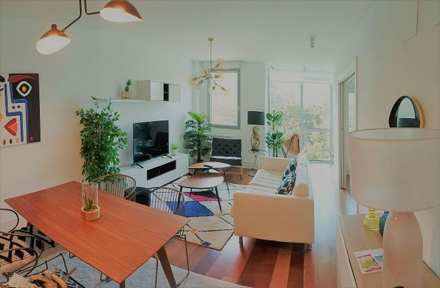 Foto 1 de Alquiler de piso en calle Del Lehendakari Leizaola de 2 habitaciones con muebles y aire acondicionado