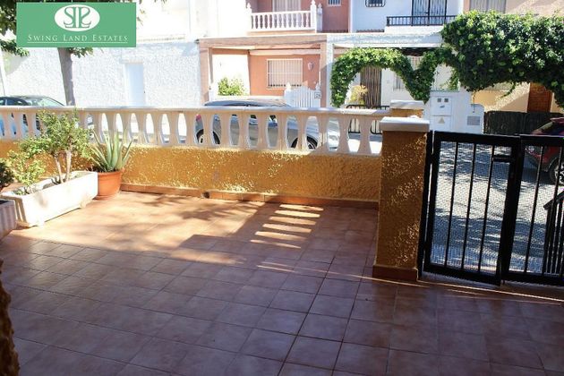 Foto 2 de Dúplex en venda a Torre de la Horadada de 4 habitacions amb terrassa i balcó