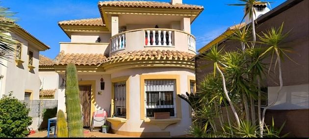 Foto 1 de Casa en venta en El Algar de 3 habitaciones con terraza y piscina