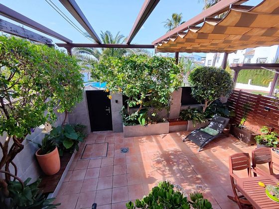 Foto 2 de Venta de casa en pasaje Pedro Salinas de 4 habitaciones con terraza y piscina