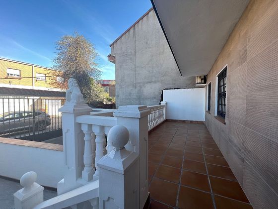 Foto 1 de Casa adossada en venda a El Cañaveral - Los Berrocales de 9 habitacions amb terrassa i garatge