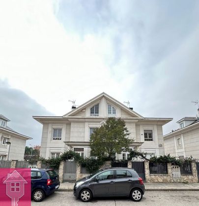 Foto 1 de Casa en venda a Montserrat - Parque Empresarial de 4 habitacions amb terrassa i piscina