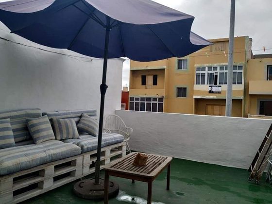 Foto 2 de Casa adossada en venda a calle San Fernando de 3 habitacions amb terrassa
