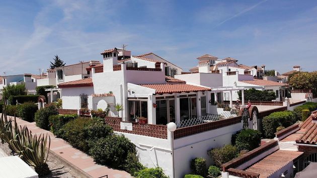 Foto 1 de Venta de casa en urbanización Princess Kristina de 2 habitaciones con terraza y piscina