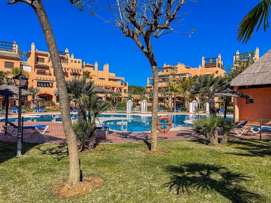 Foto 1 de Pis en lloguer a Paraíso - Atalaya- Benamara de 3 habitacions amb terrassa i piscina