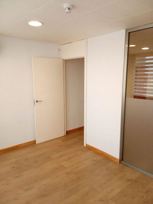 Foto 2 de Alquiler de oficina en La Buhaira de 59 m²