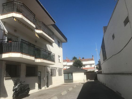 Foto 1 de Àtic en venda a Villalba Estación de 4 habitacions amb terrassa i garatge
