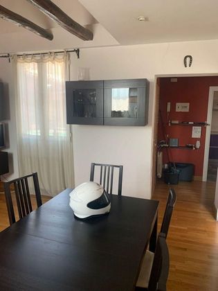 Foto 2 de Dúplex en alquiler en Universidad - Malasaña de 2 habitaciones con muebles y aire acondicionado