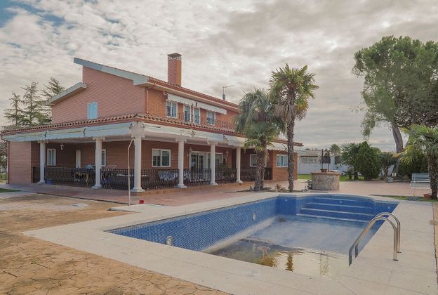 Foto 2 de Xalet en venda a Algete pueblo de 6 habitacions amb terrassa i piscina