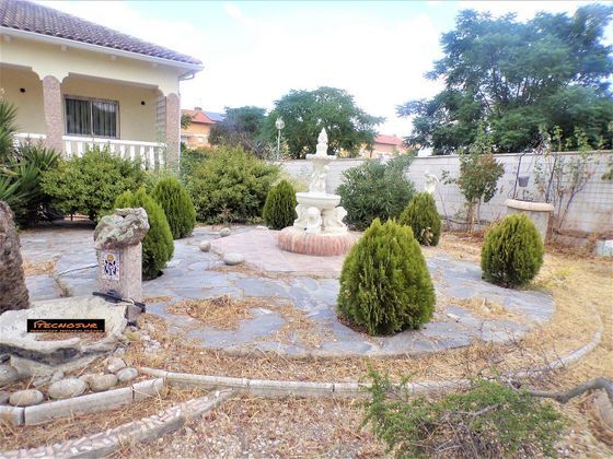 Foto 2 de Casa en venda a Villaluenga de la Sagra de 5 habitacions amb piscina i garatge