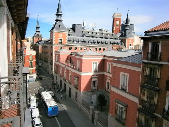 Foto 2 de Àtic en venda a calle Del Duque de Rivas de 1 habitació amb balcó i aire acondicionat