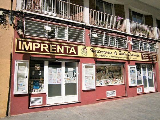 Foto 1 de Local en venda a calle De Dulcinea amb terrassa i calefacció