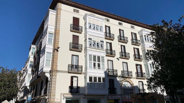 Foto 1 de Piso en venta en calle San Prudencio de 2 habitaciones con terraza y balcón