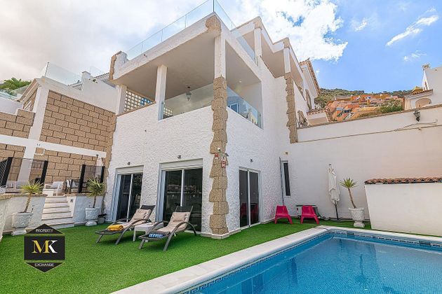 Foto 1 de Xalet en venda a calle Asturias de 5 habitacions amb terrassa i piscina