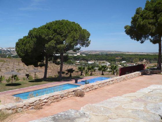 Foto 2 de Venta de casa rural en carretera El Bosque de 4 habitaciones con terraza y piscina