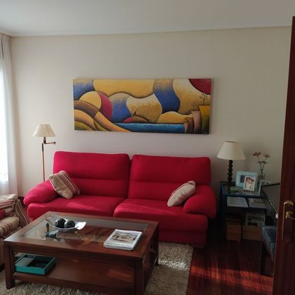 Foto 2 de Piso en venta en Etxebarri de 3 habitaciones con garaje y balcón