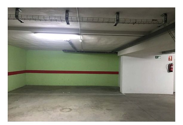 Foto 2 de Venta de garaje en calle Sandamendi de 19 m²