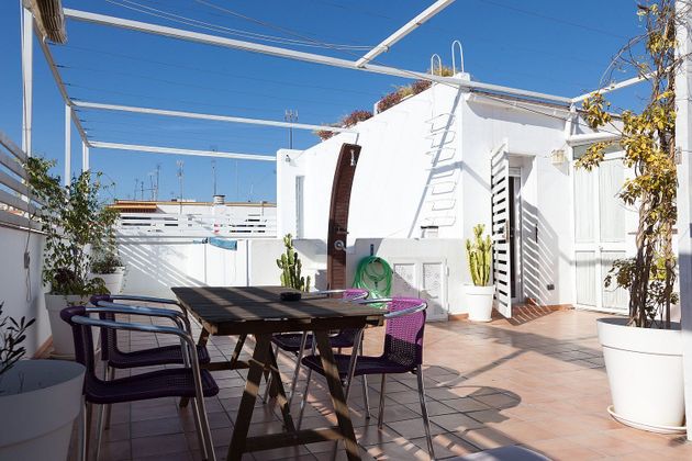 Foto 1 de Ático en venta en Doctor Barraquer - G. Renfe - Policlínico de 2 habitaciones con terraza y piscina