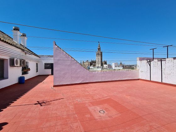 Foto 2 de Pis en venda a calle Guzmán El Bueno de 5 habitacions amb garatge i balcó