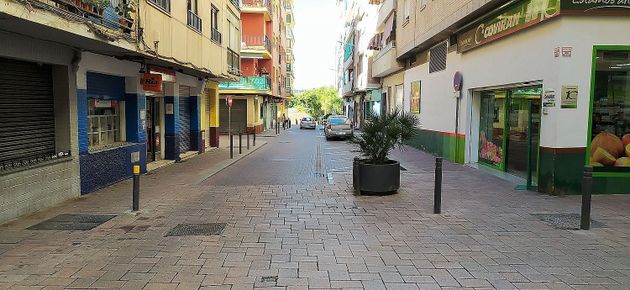 Foto 1 de Venta de local en calle Alférez García Villatoro de 42 m²