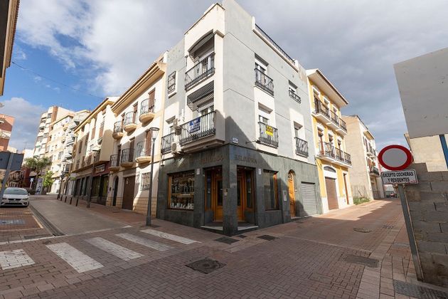 Foto 1 de Xalet en venda a calle Cuatro Esquinas de 4 habitacions amb terrassa i piscina