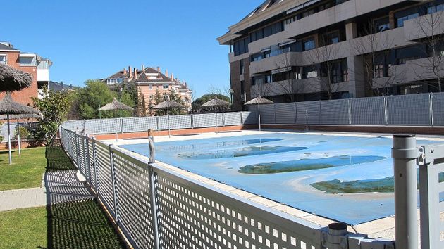 Foto 2 de Pis en venda a Zona Monte El Pilar de 3 habitacions amb terrassa i piscina