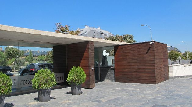 Foto 2 de Pis en lloguer a Zona Monte El Pilar de 3 habitacions amb terrassa i piscina