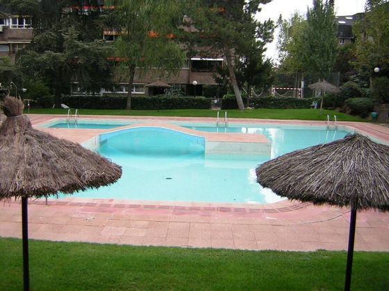 Foto 1 de Piso en venta en calle Argentina de 5 habitaciones con terraza y piscina