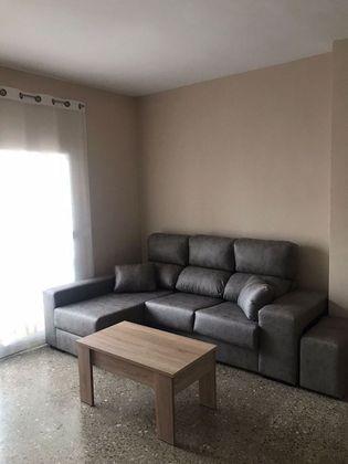 Foto 2 de Pis en lloguer a calle Juan Bautista de la Concepción de 4 habitacions amb terrassa i mobles