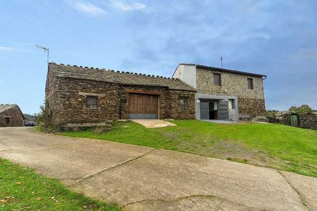 Foto 1 de Casa adossada en venda a Campillo de Ranas de 4 habitacions amb terrassa
