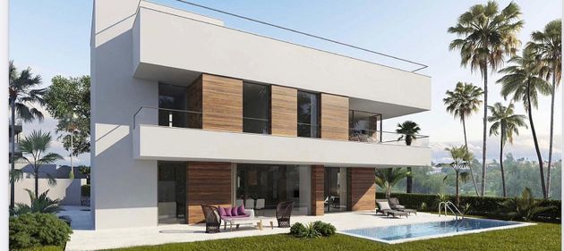 Foto 2 de Xalet en lloguer a Paraíso - Atalaya- Benamara de 6 habitacions amb terrassa i piscina