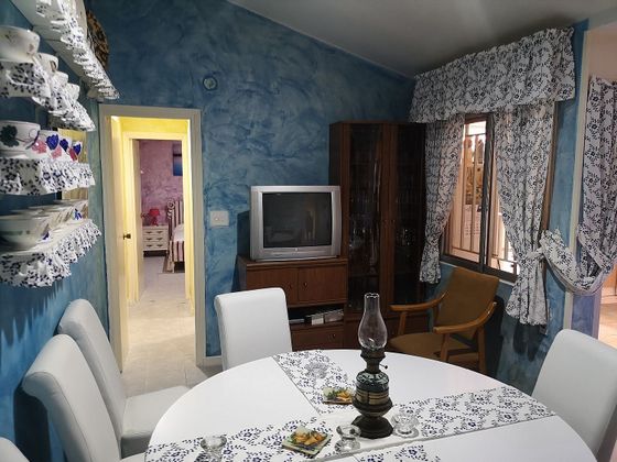 Foto 1 de Casa en venda a calle Calvario de 4 habitacions amb terrassa i aire acondicionat