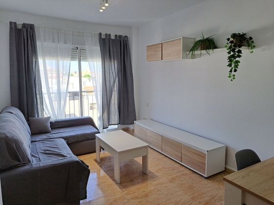 Foto 1 de Àtic en lloguer a calle Calvario de 3 habitacions amb terrassa i mobles