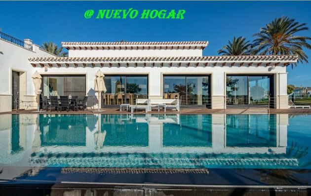 Foto 2 de Venta de chalet en Mar Menor Golf de 8 habitaciones con terraza y piscina