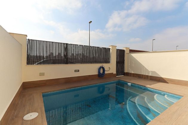Foto 2 de Casa en venda a La Dorada - Rame de 3 habitacions amb piscina i garatge