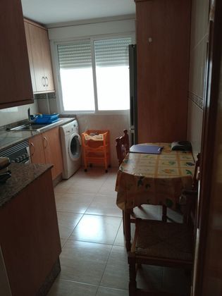 Foto 2 de Piso en alquiler en Centro - Alcazares, Los de 2 habitaciones con muebles y aire acondicionado